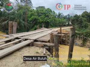 (Peninajauan   Rencana pembangunan Jembatan Oleh Tim Teknis dan Pendamping Desa)